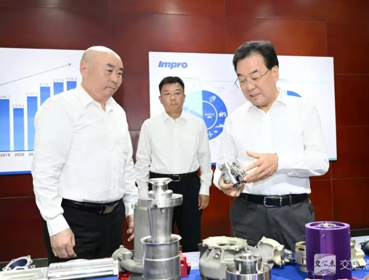 信长星在无锡调研